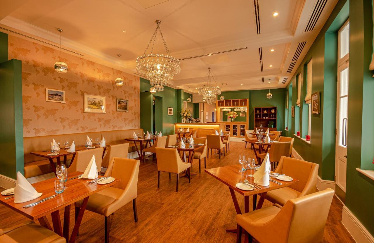 Yarrow Hotel Бродстейрс Экстерьер фото