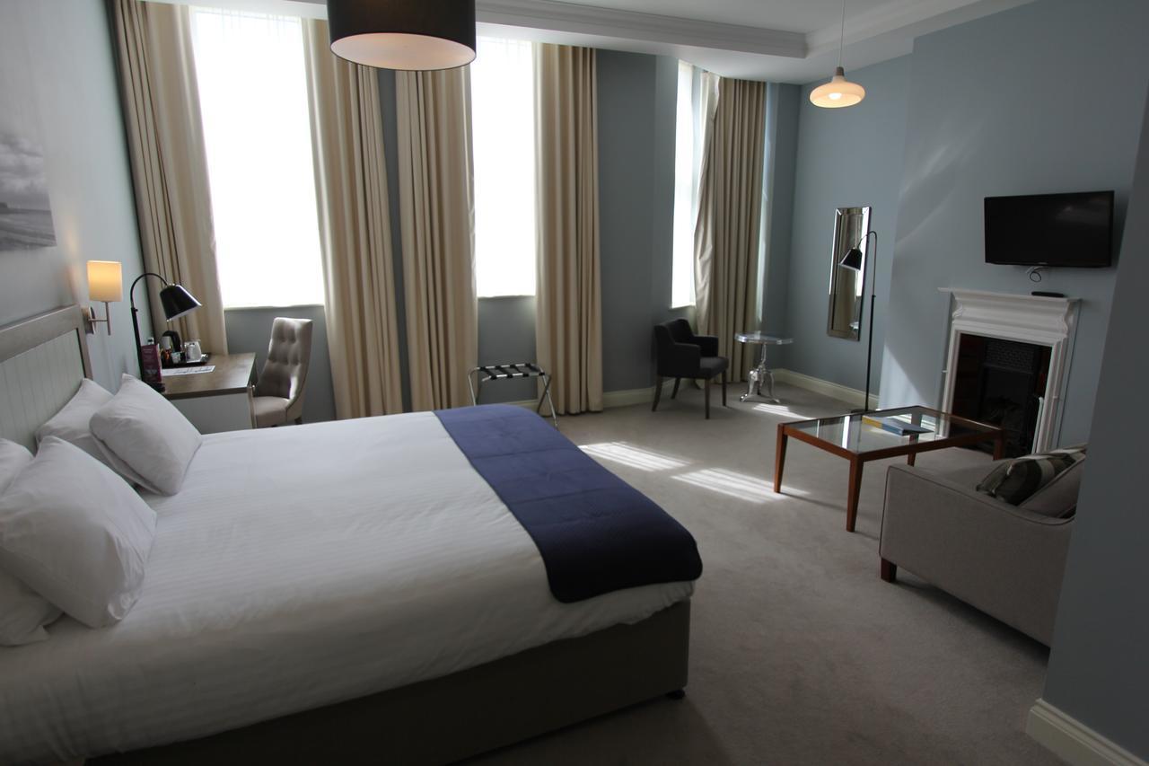 Yarrow Hotel Бродстейрс Экстерьер фото