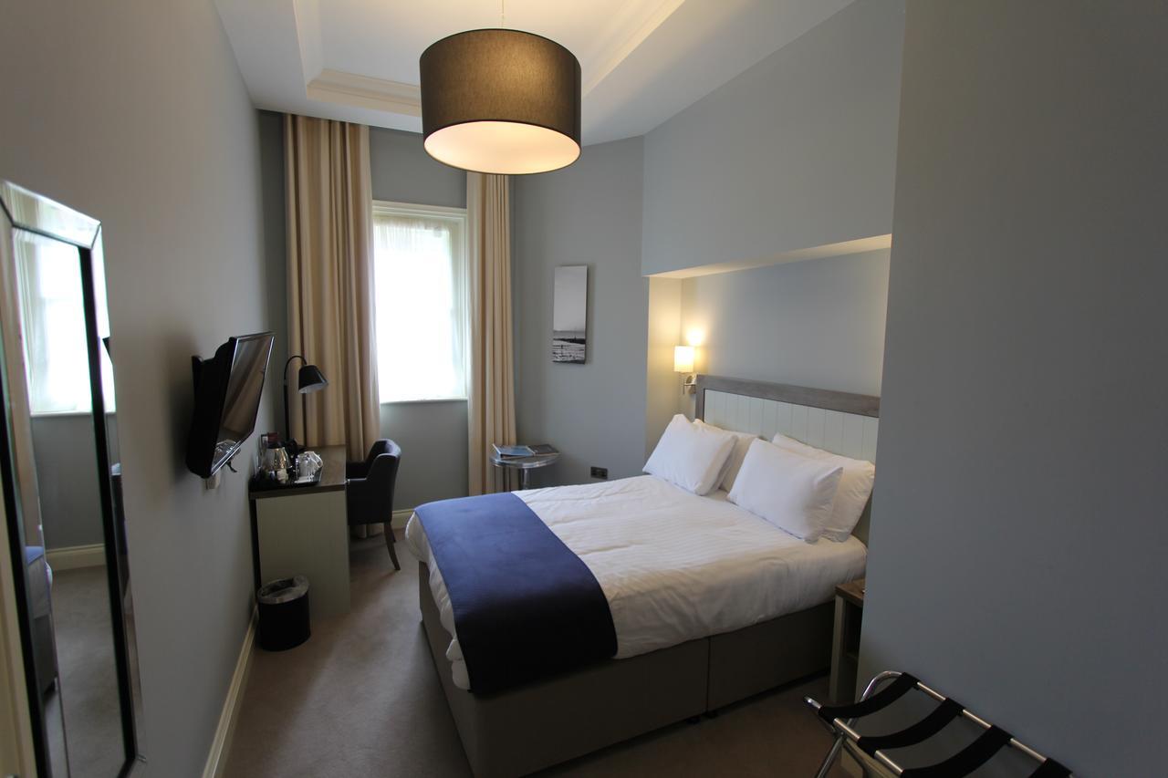 Yarrow Hotel Бродстейрс Экстерьер фото